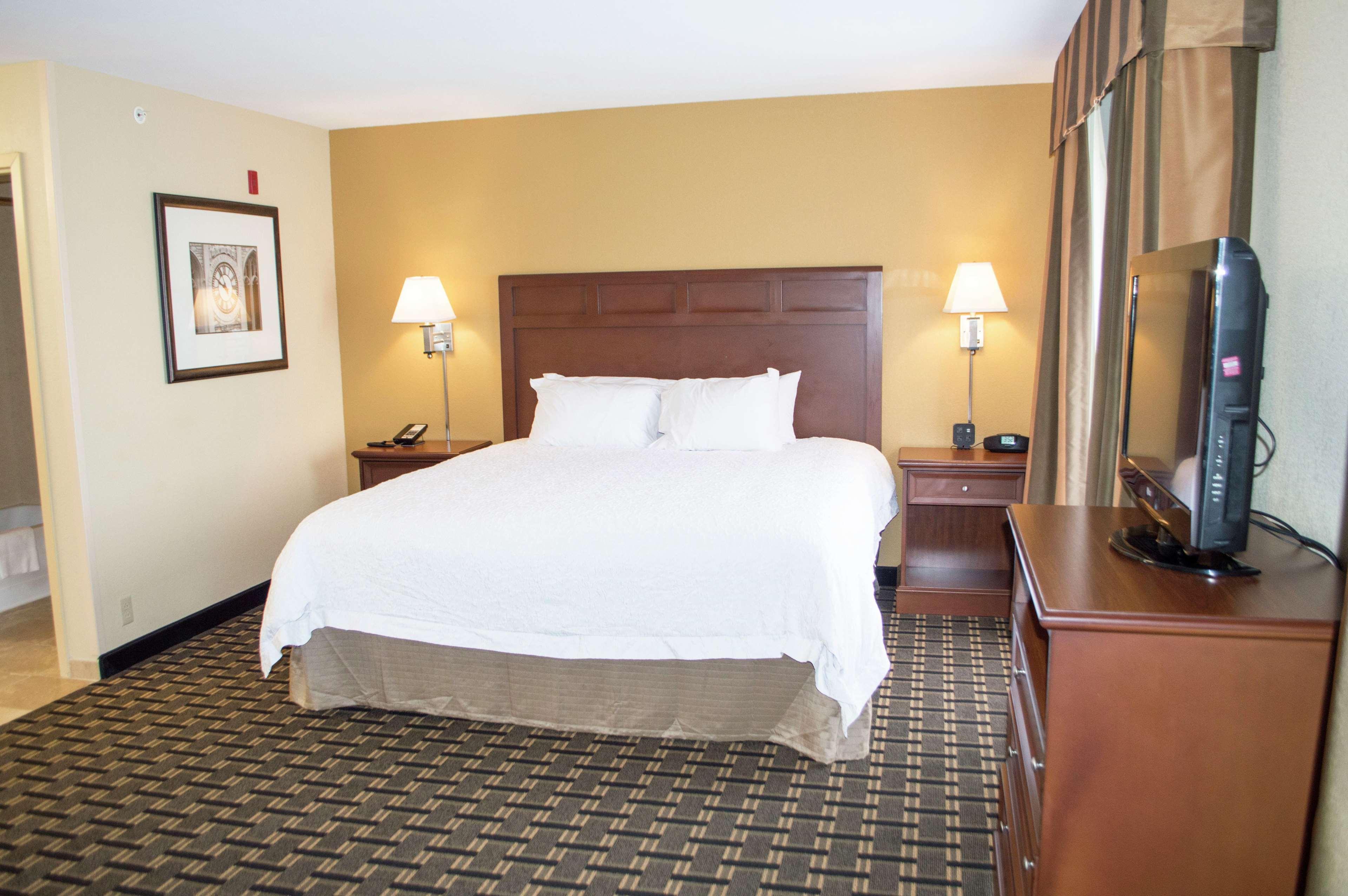 Hampton Inn & Suites Columbia At The University Of Missouri Extérieur photo