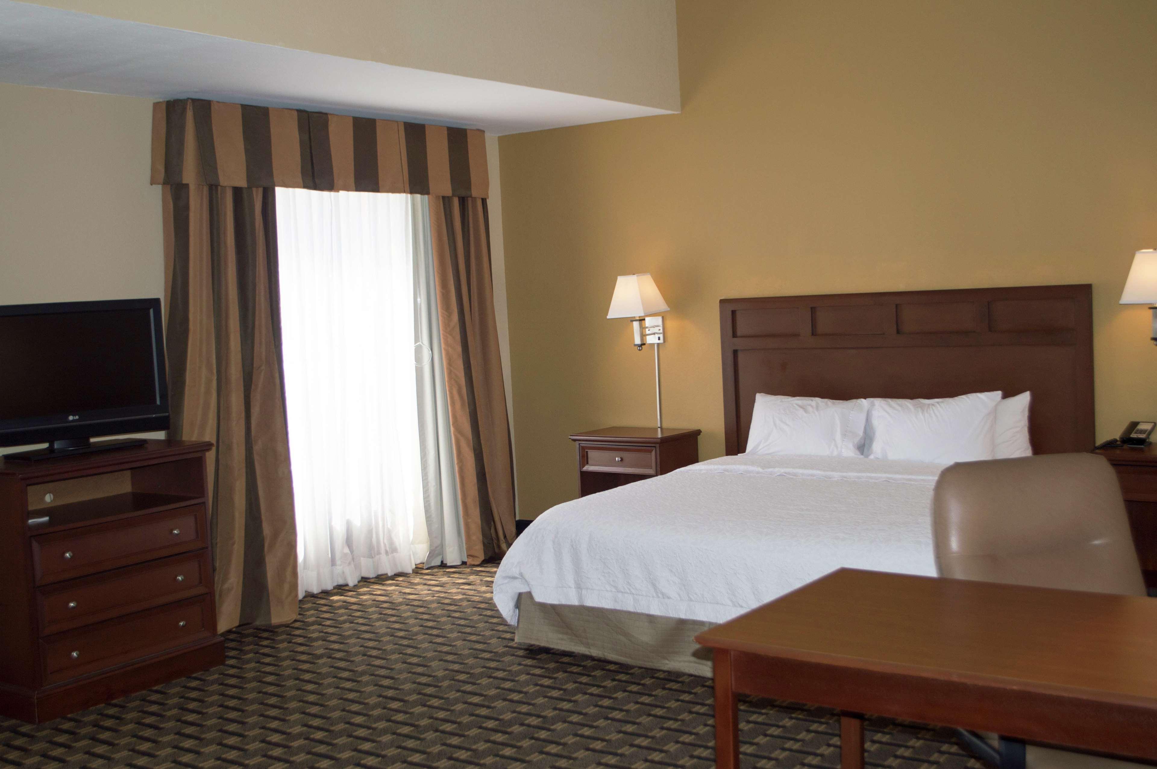 Hampton Inn & Suites Columbia At The University Of Missouri Extérieur photo