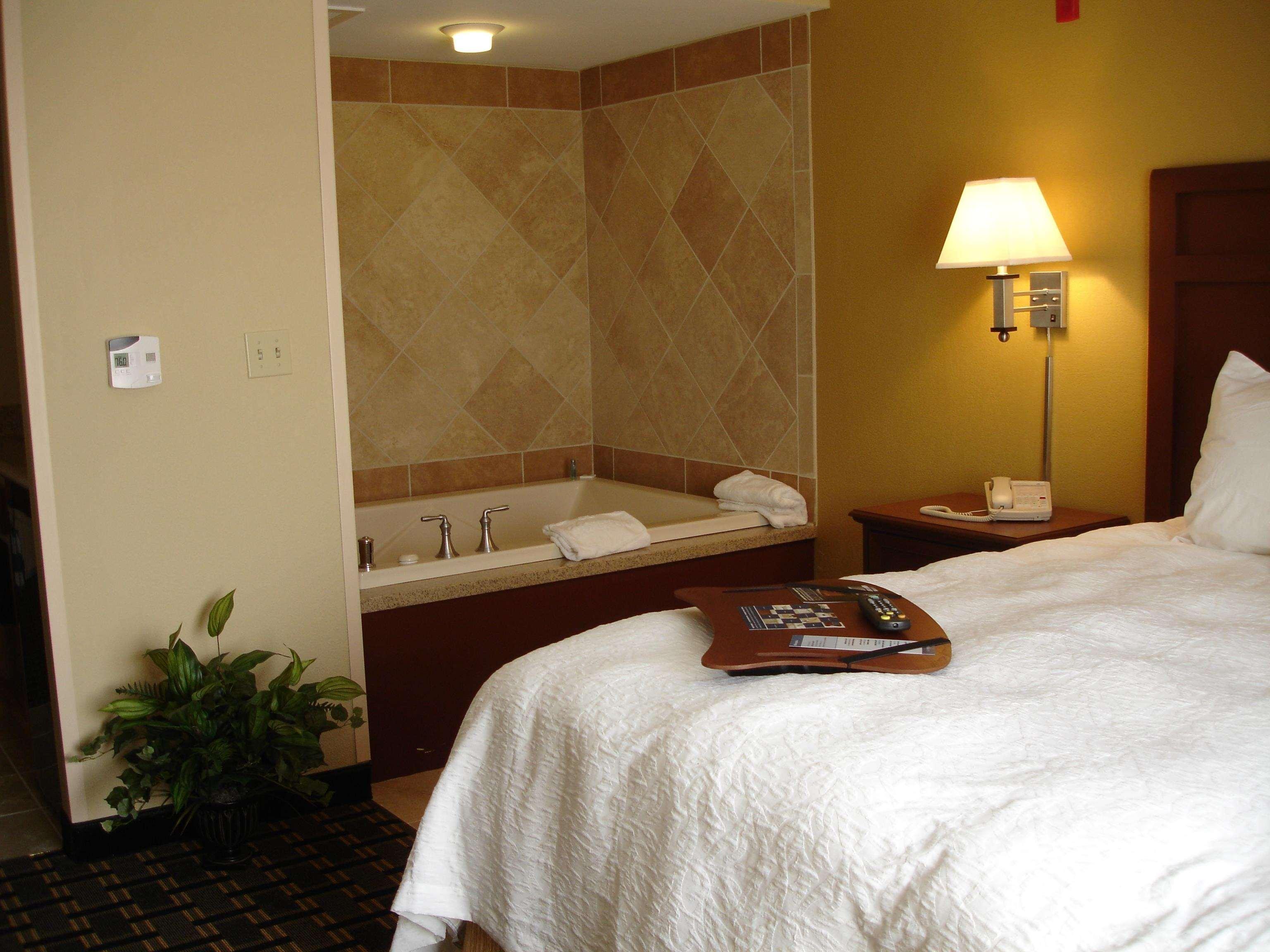 Hampton Inn & Suites Columbia At The University Of Missouri Extérieur photo