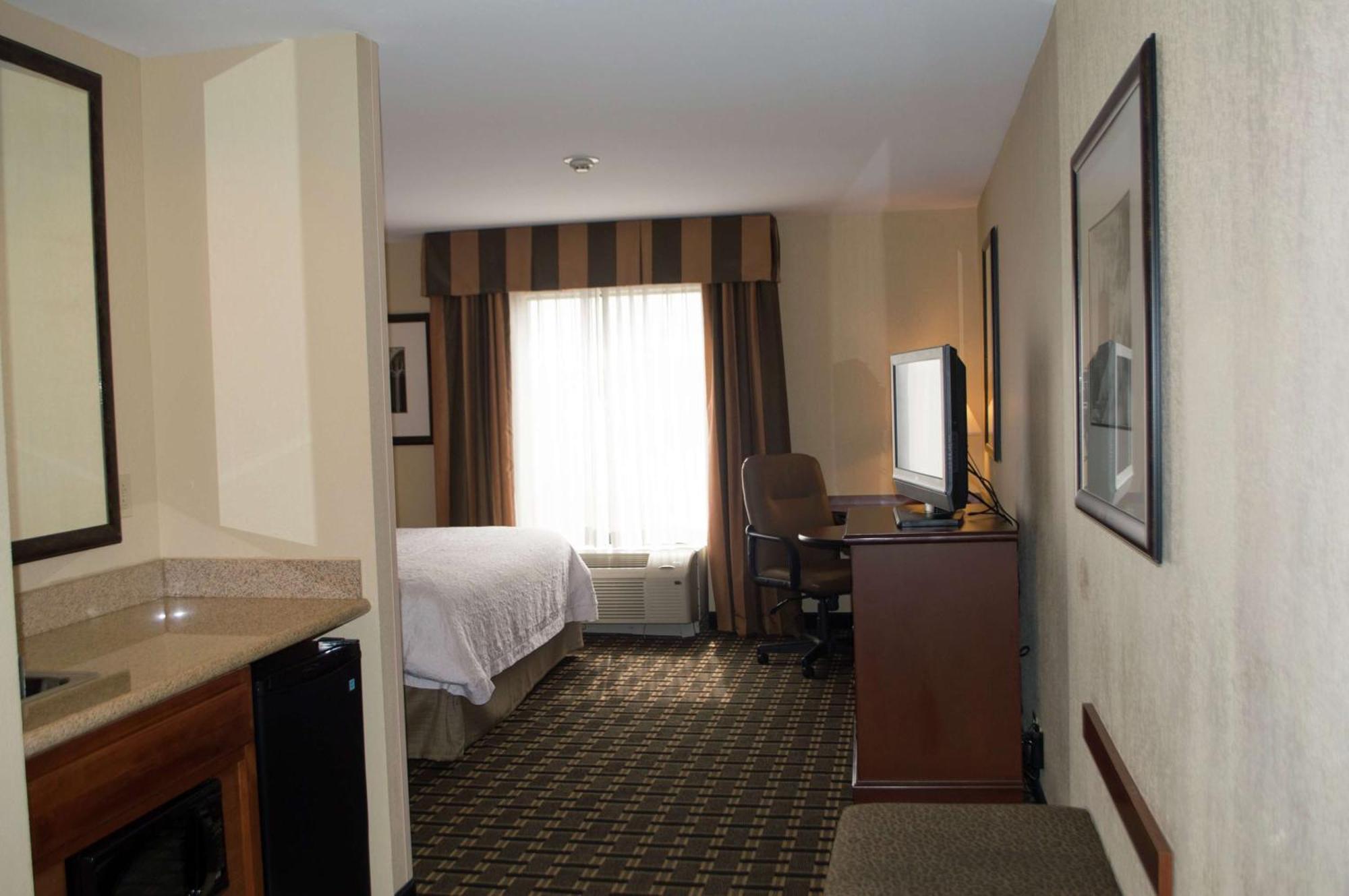 Hampton Inn & Suites Columbia At The University Of Missouri Extérieur photo